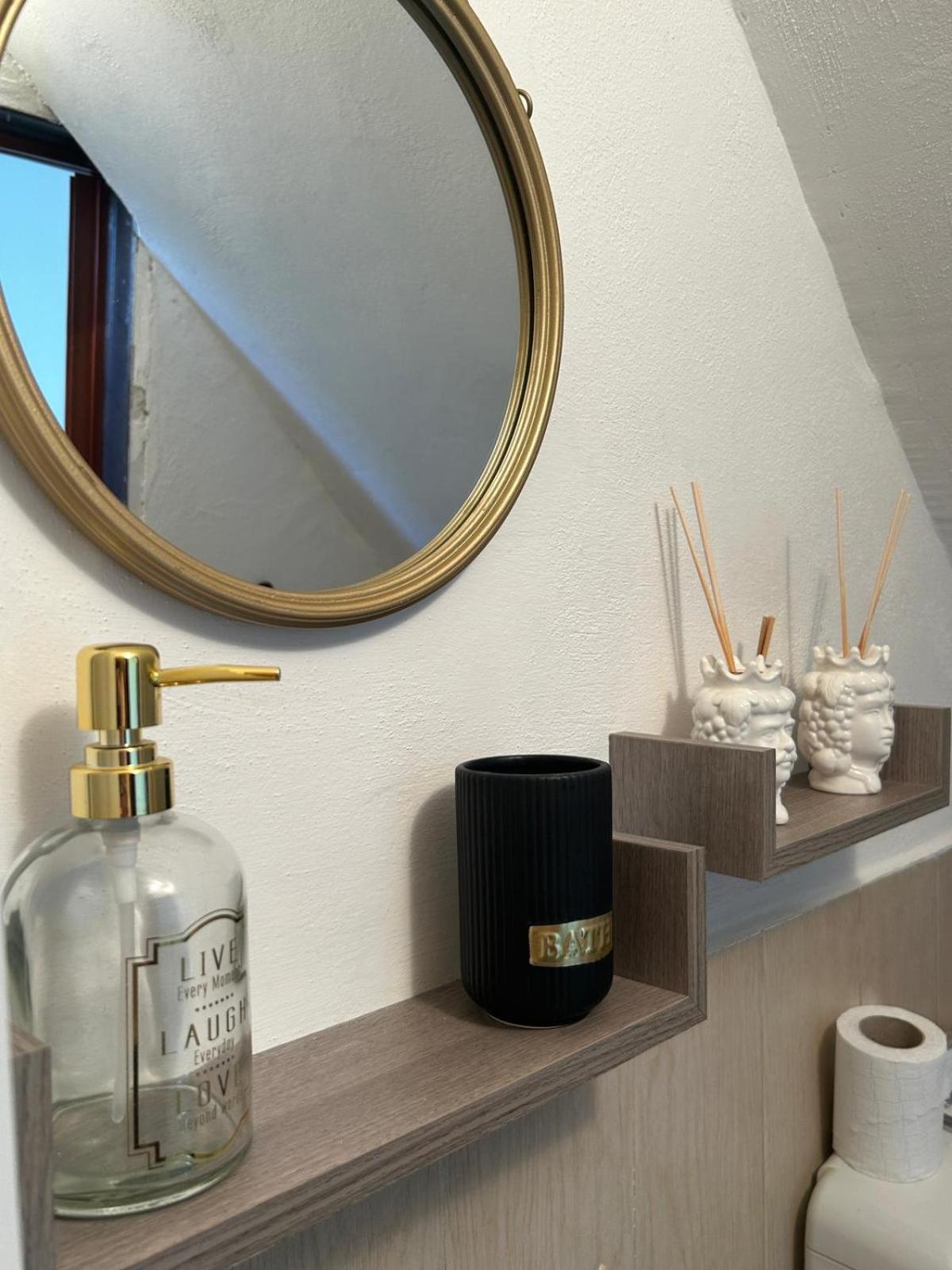 La Finestrella Apartment Giardina Gallotti ภายนอก รูปภาพ