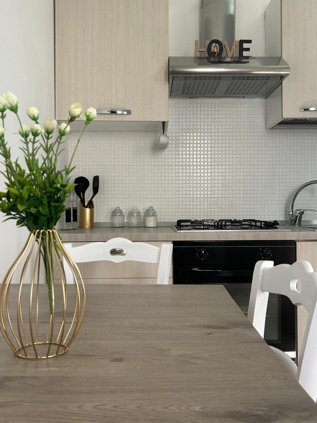 La Finestrella Apartment Giardina Gallotti ภายนอก รูปภาพ