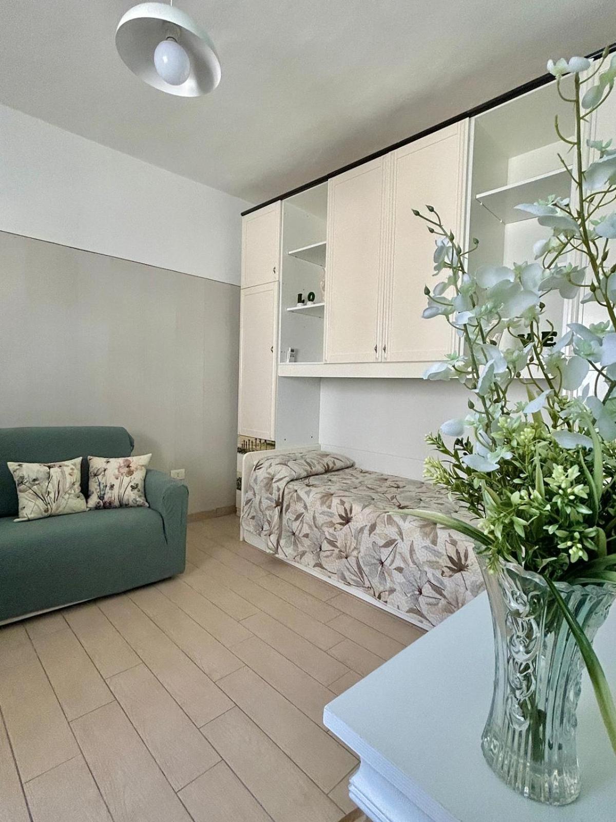 La Finestrella Apartment Giardina Gallotti ภายนอก รูปภาพ