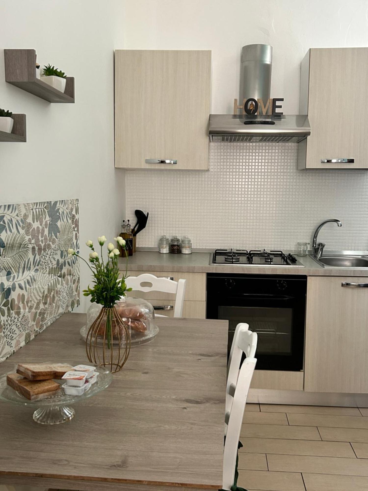 La Finestrella Apartment Giardina Gallotti ภายนอก รูปภาพ