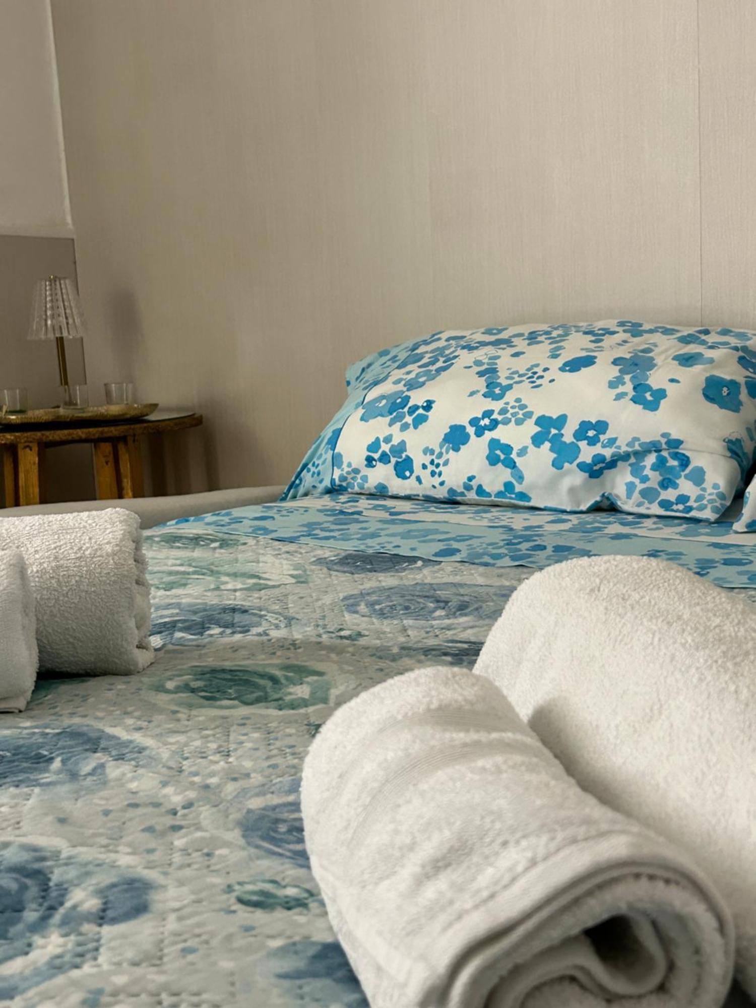 La Finestrella Apartment Giardina Gallotti ภายนอก รูปภาพ