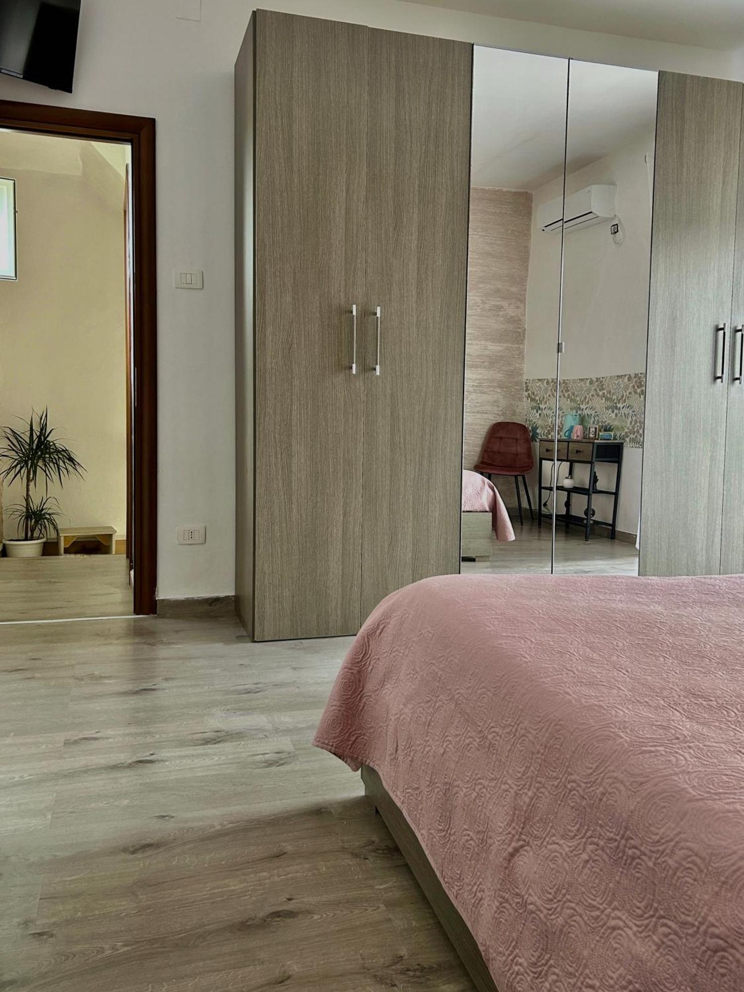 La Finestrella Apartment Giardina Gallotti ภายนอก รูปภาพ