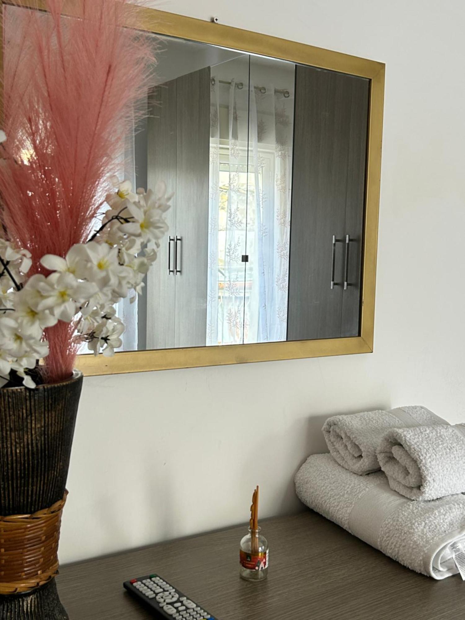 La Finestrella Apartment Giardina Gallotti ภายนอก รูปภาพ